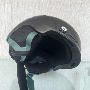 Giro NEO Snow Helmet - Adult Small - Excellent condition